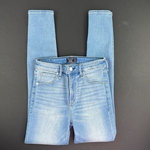 Abercrombie & Fitch Women’s Light Wash High Rise Super Skinny Jeans size 25